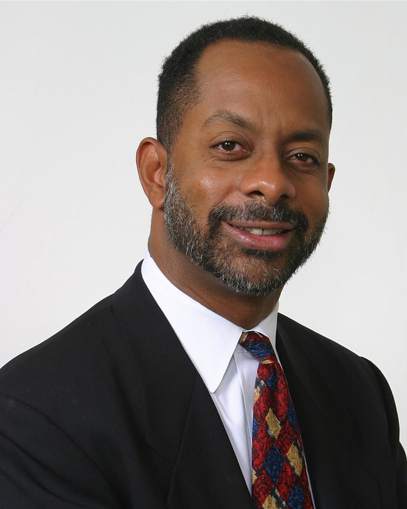 Steven Thames, Real estate agent